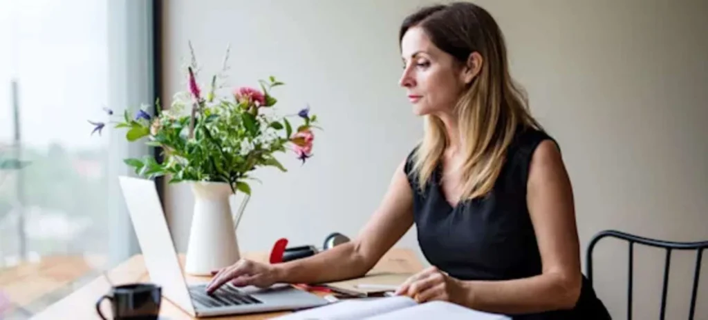 15 Benefits of an Online MBA for Career Growth
